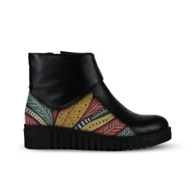 Block Boots leaves