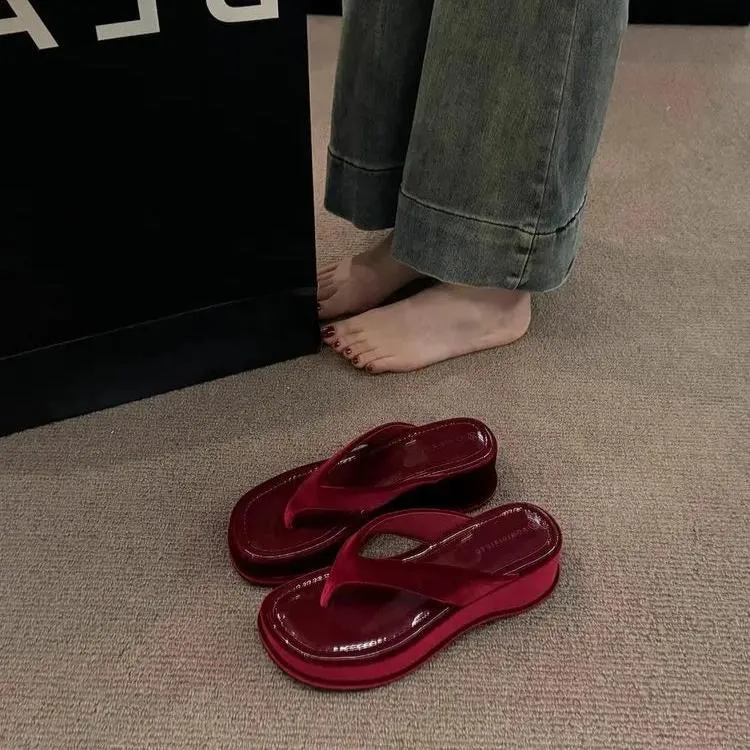 Isolde - Stylish Thick-Soled Flip-Flops for Women